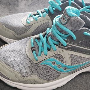 New Saucony Womans Running shoe